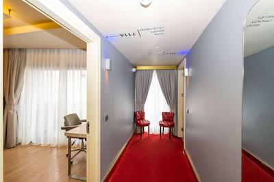 رامادا با ویندهام استانبول پرا تکسیم