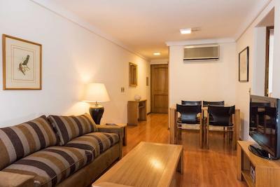 پرسیدنت ادیفیشن سانتیاگو