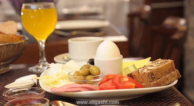 تری اپلز تکسیم سوئیتس رزیدنس