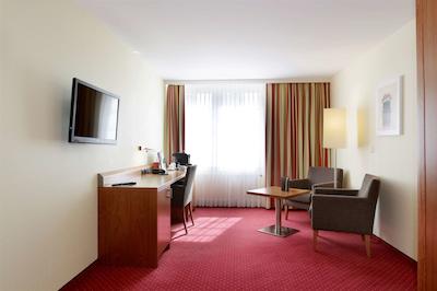 بست وسترن پلاس هتل باهنهف