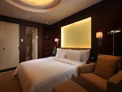 نینگبو پرتمان پلازا هتل