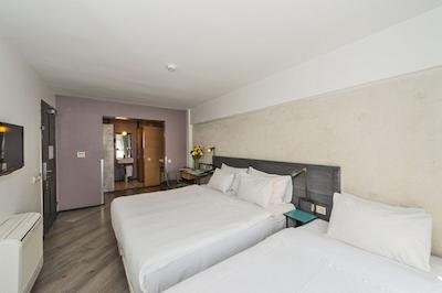 فاروس هتل تکسیم