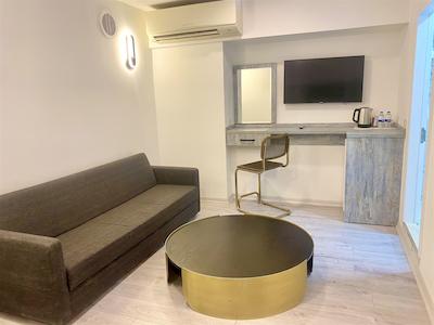 فاروس هتل تکسیم