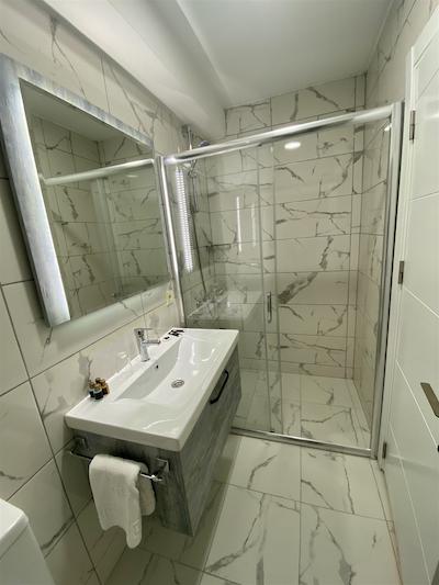 فاروس هتل تکسیم