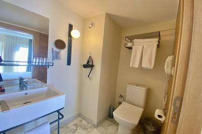 فاروس هتل تکسیم