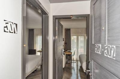 فاروس هتل تکسیم