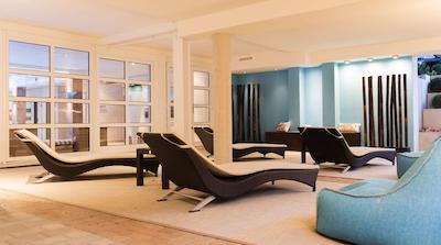 اتریوم مینز