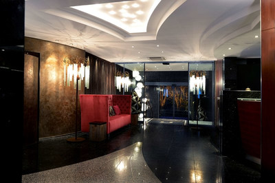 اتریوم مینز