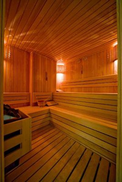 جی ال کا پریمیر د هوم سویتز