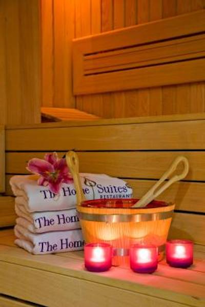 جی ال کا پریمیر د هوم سویتز