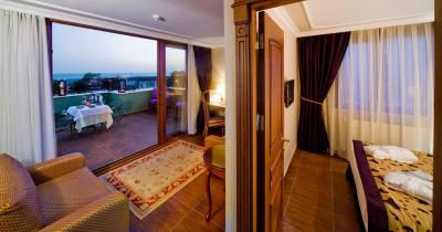 جی ال کا پریمیر د هوم سویتز