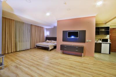 سانلی سوئیت هتل