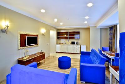 سانلی سوئیت هتل