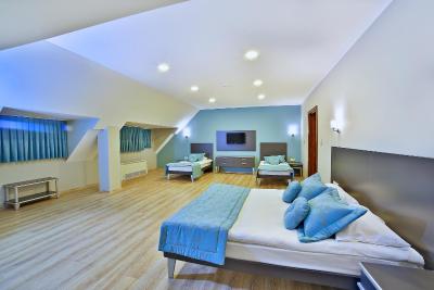 سانلی سوئیت هتل