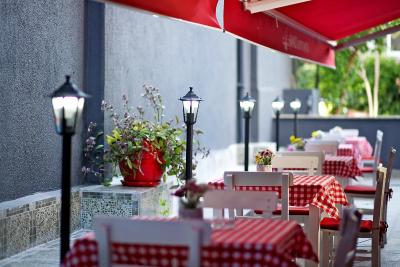 سانلی سوئیت هتل