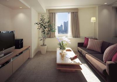 هوندرد است تکیو شینجوکو