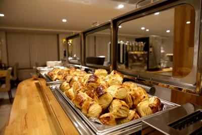 امیرتایمزهتل توزلا