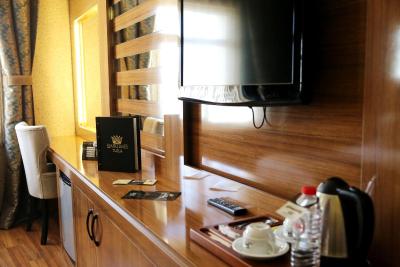 امیرتایمزهتل توزلا