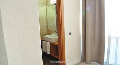 آسیا ارتمیس سوئیت