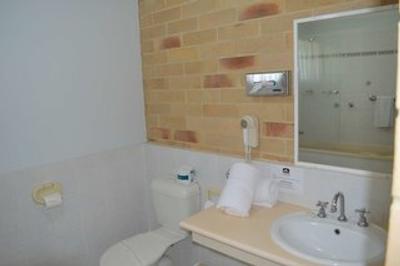 بست وسترن امباسادر متر لج