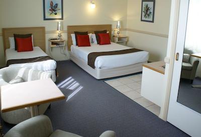 بست وسترن امباسادر متر لج