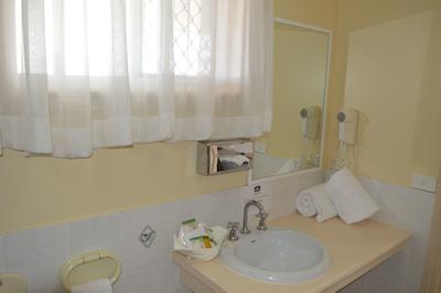 بست وسترن امباسادر متر لج