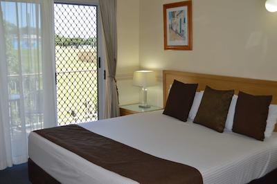 بست وسترن امباسادر متر لج