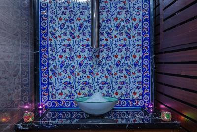 اسکالیون هتل اند اسپا