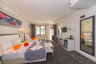 اسکالیون هتل اند اسپا