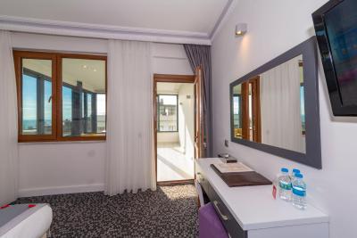 اسکالیون هتل اند اسپا