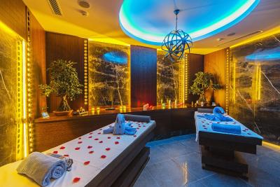 اسکالیون هتل اند اسپا