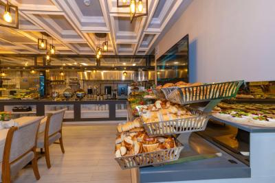 اسکالیون هتل اند اسپا