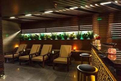 اسکالیون هتل اند اسپا