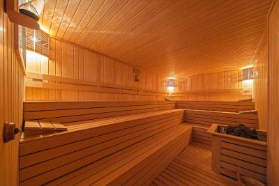 اسکالیون هتل اند اسپا