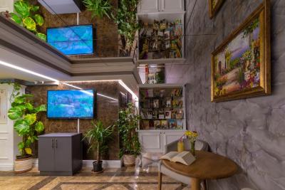 اسکالیون هتل اند اسپا