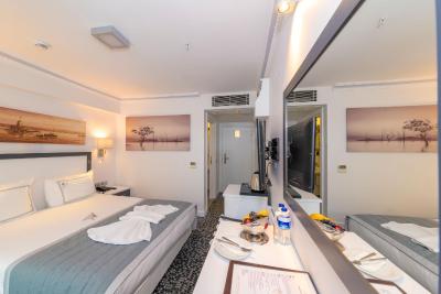 اسکالیون هتل اند اسپا