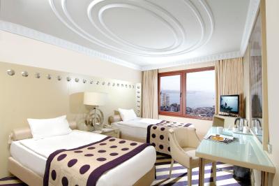 تکسیم هیل هتل