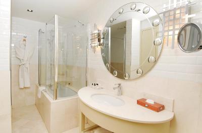 تکسیم هیل هتل