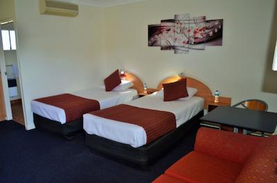 بست وسترن بولوارد لج