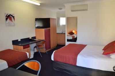 بست وسترن بولوارد لج