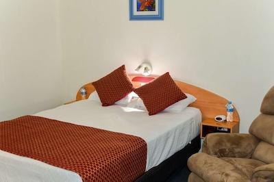 بست وسترن بولوارد لج