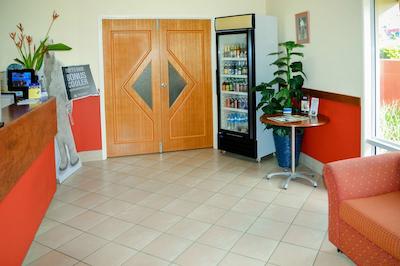 بست وسترن بولوارد لج