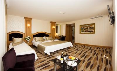 اپریلیس هتل