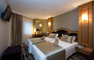 اپریلیس هتل