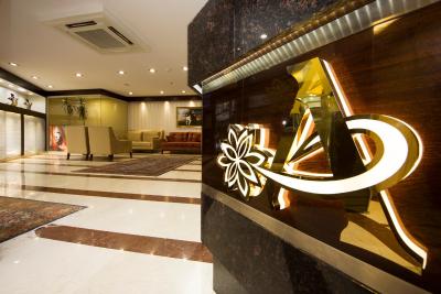 اپریلیس هتل