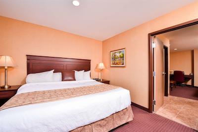 بست وسترن پلاس فردریکتون هتل اند سویتز