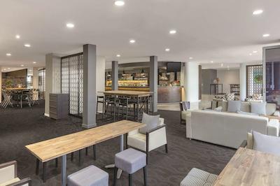 رندزووز هتل پرد سنترال