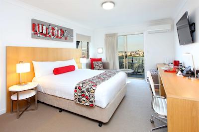 بست وسترن پلاس گرگوری تراس بریسبان