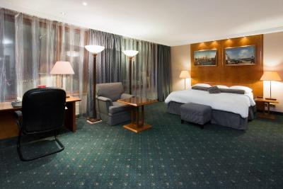 آزیموت هتل اسمولنسکایا مسکو