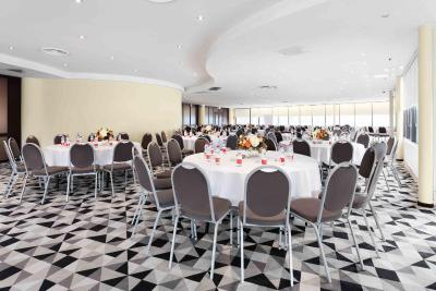 آزیموت هتل اسمولنسکایا مسکو